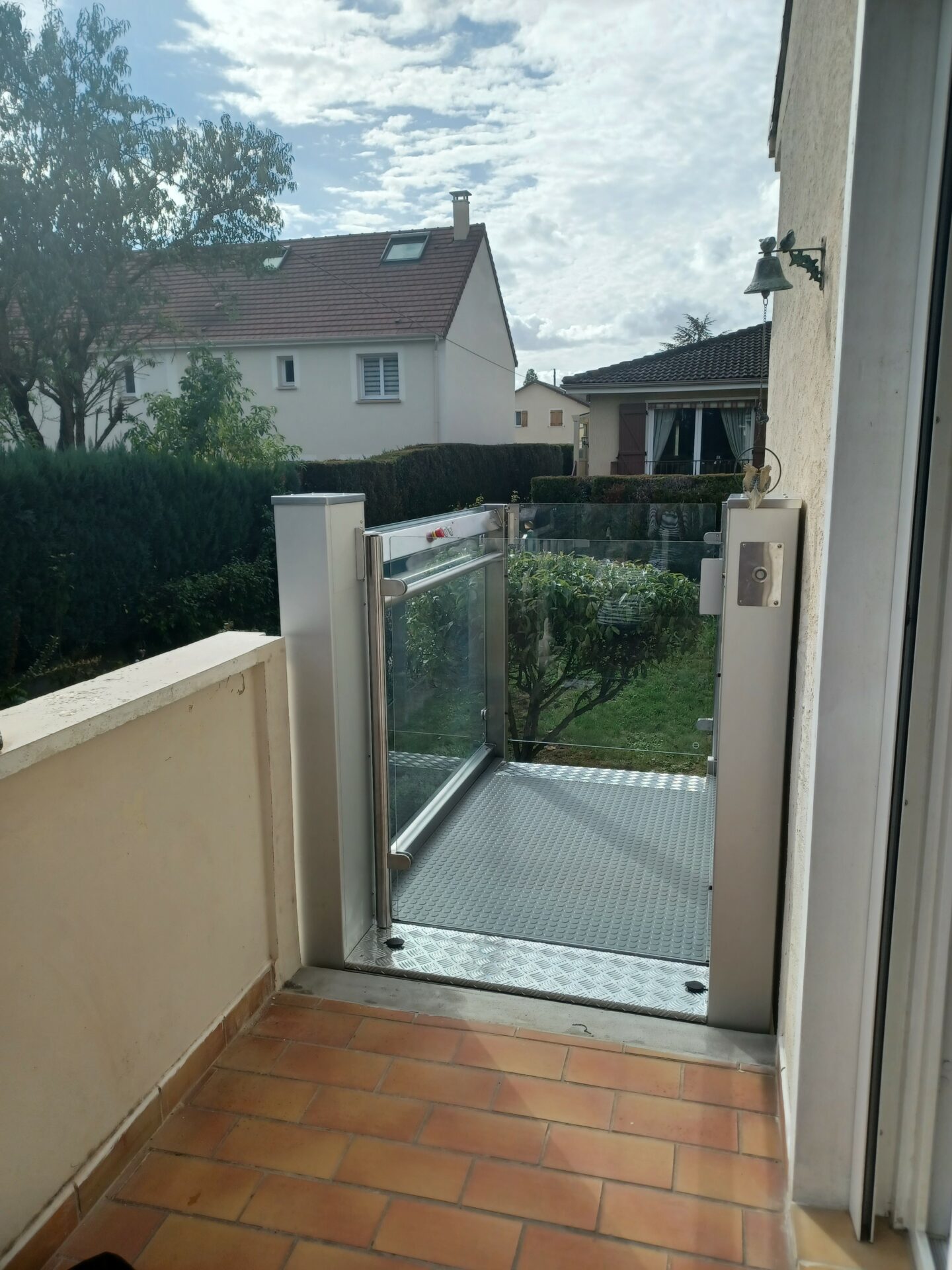 Élévateur BARDUVA RB 150 situé à Garengeville (78)